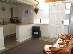 Kitchen/Diner- click for photo gallery